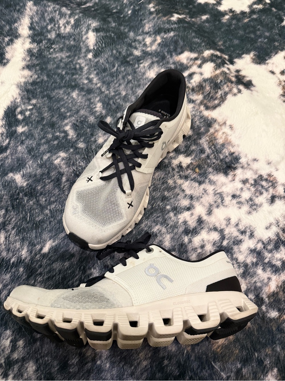 NWOT ON Cloud X Women’s Sneakers